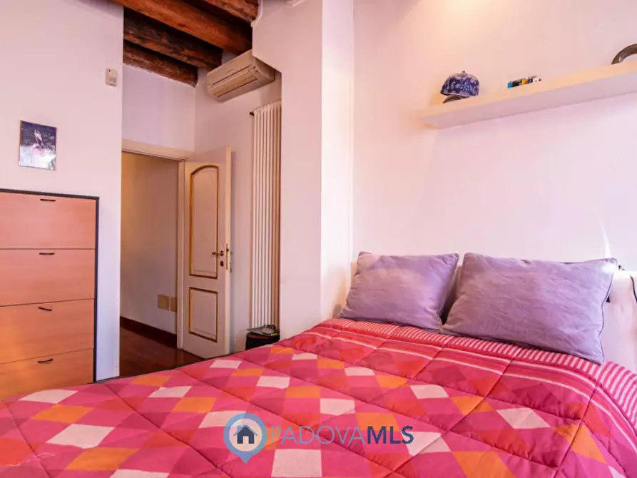 Immagine 11 di Palazzo in vendita  in Via dei Savonarola a Padova