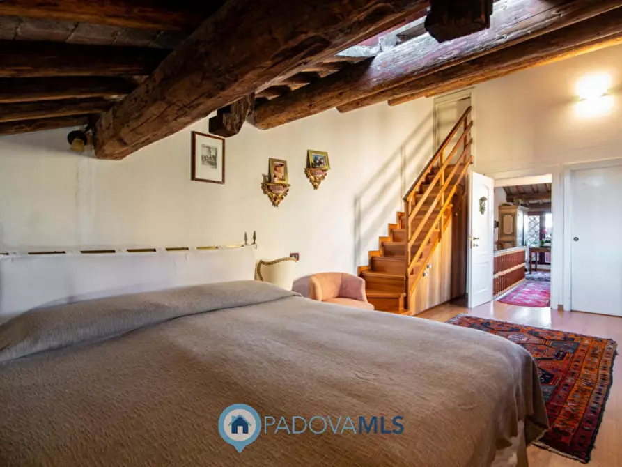 Immagine 15 di Palazzo in vendita  in Via dei Savonarola a Padova