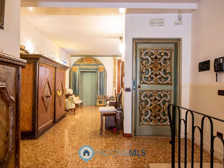 Immagine 26 di Palazzo in vendita  in Via dei Savonarola a Padova