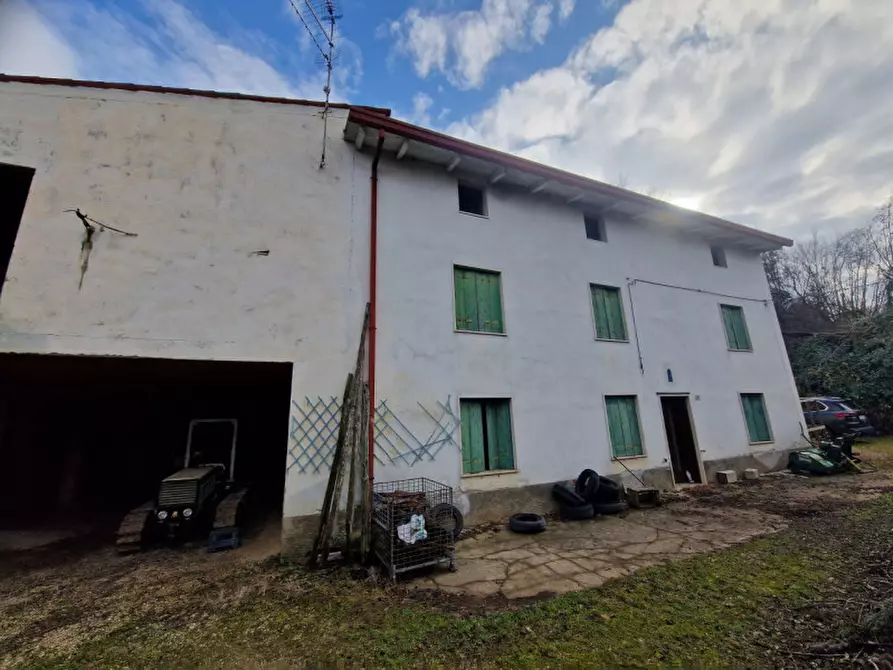 Immagine 3 di Rustico / casale in vendita  in Via Monte Gallo a Sarego