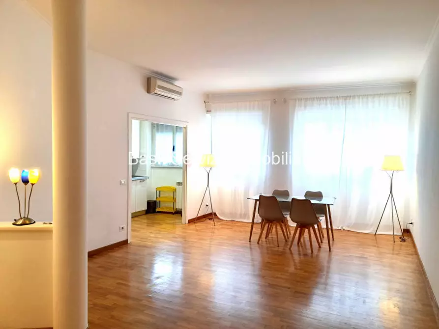 Immagine 1 di Appartamento in vendita  in Via Pietro Venturi a Roma