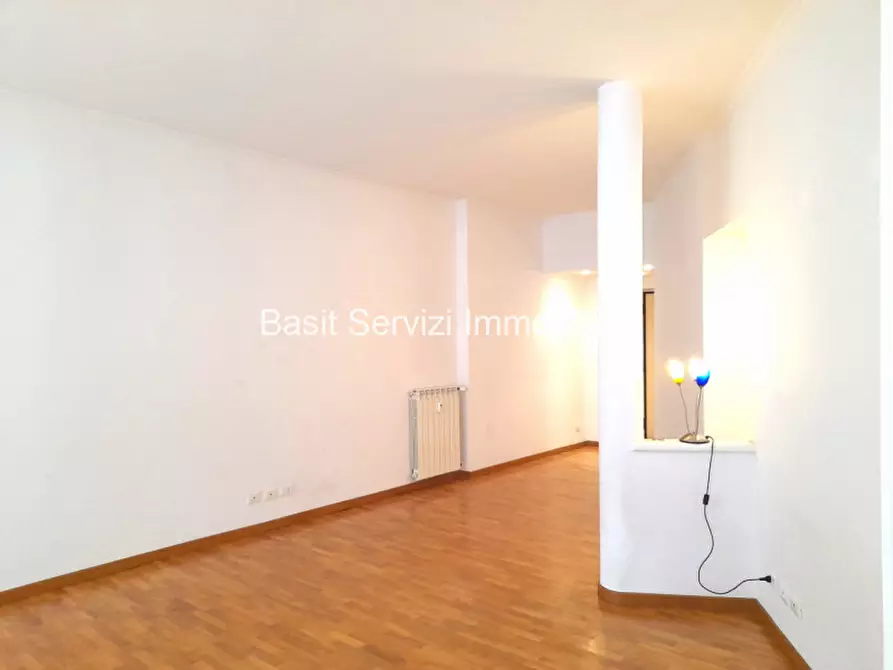 Immagine 7 di Appartamento in vendita  in Via Pietro Venturi a Roma