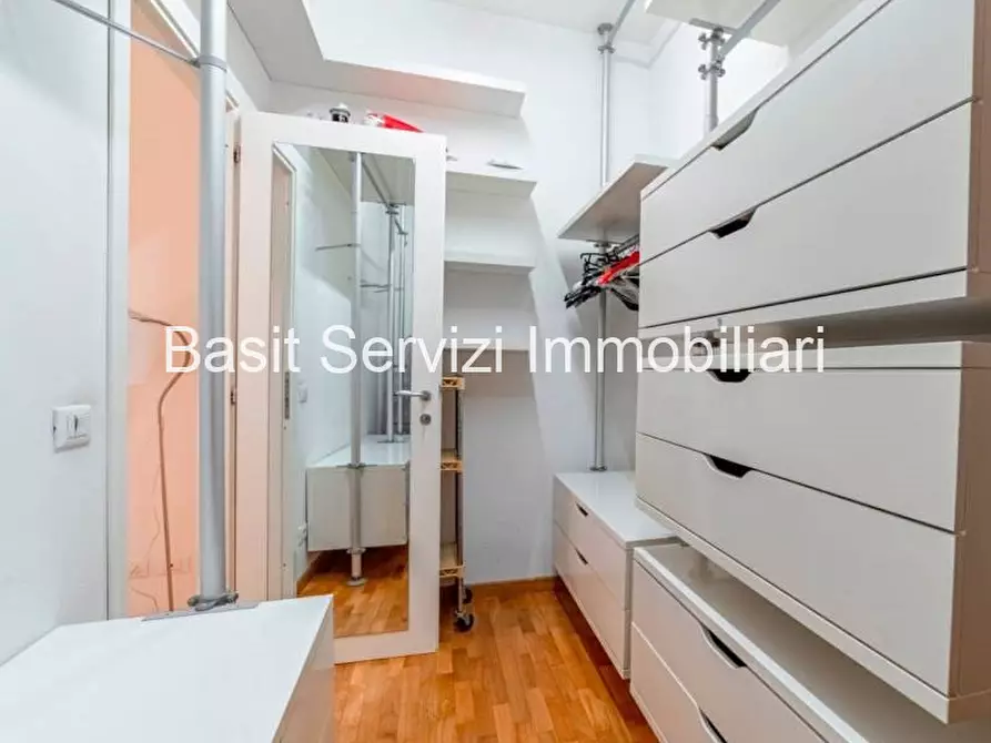 Immagine 25 di Appartamento in vendita  in Via Pietro Venturi a Roma