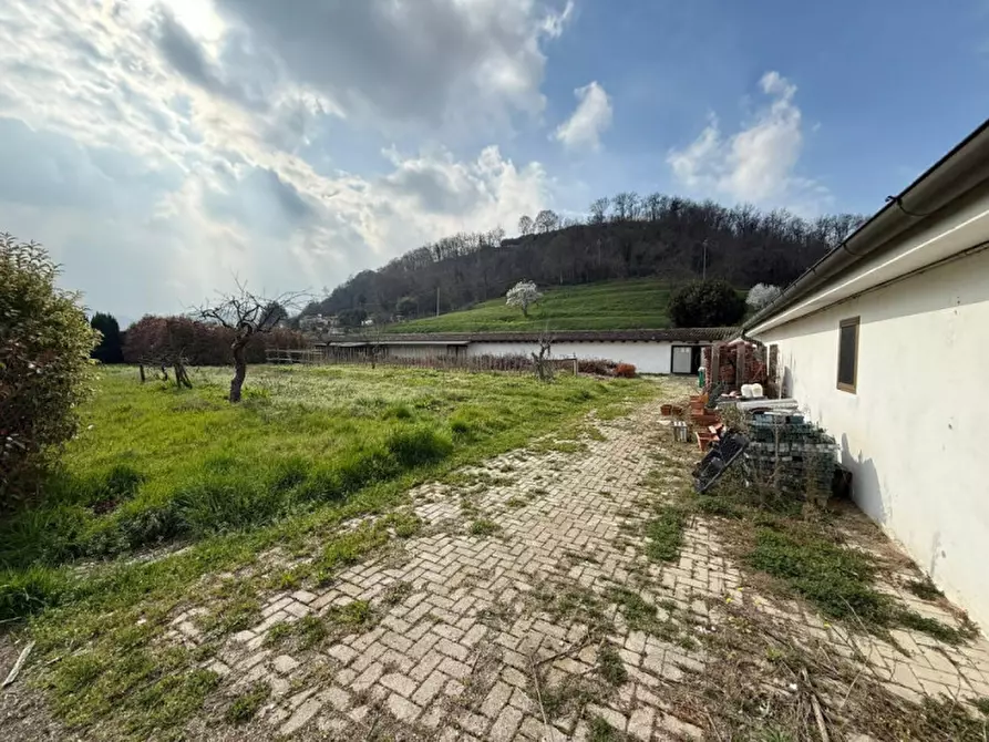 Immagine 12 di Laboratorio in vendita  in Via Euganea Treponti a Teolo