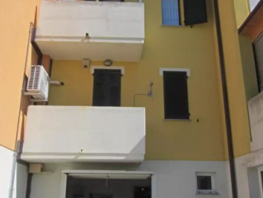 Immagine 16 di Appartamento in vendita  in Via Dante Alighieri Villanova n. 73 a Colli Al Metauro