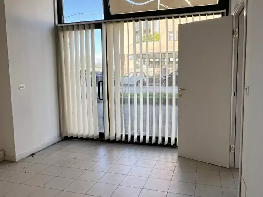 Immagine 4 di Negozio in affitto  in Via dei Cappuccini a Vicenza