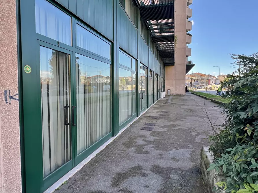 Immagine 17 di Negozio in affitto  in Via dei Cappuccini a Vicenza