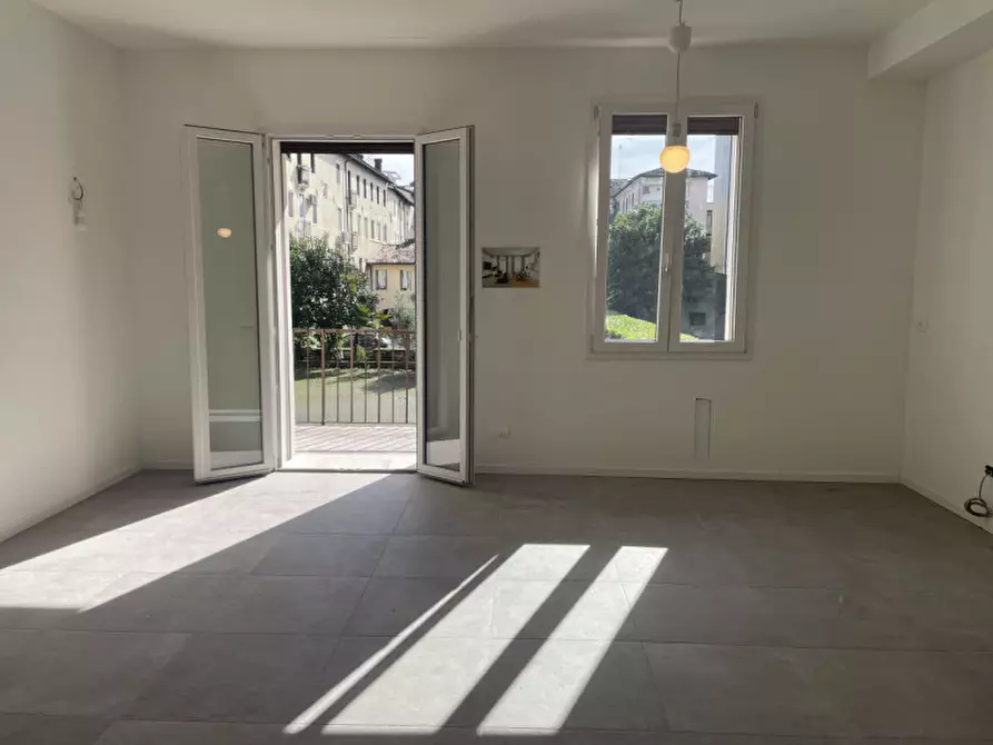 Immagine 11 di Appartamento in vendita  in Via Nino Bixio a Vicenza