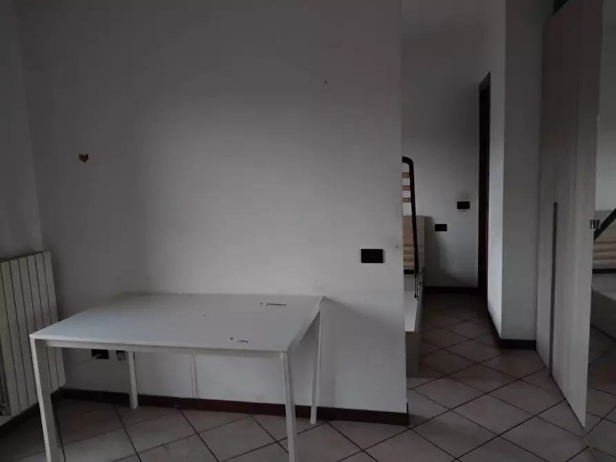 Immagine 2 di Appartamento in vendita  in VIA MONTANARI a Monza