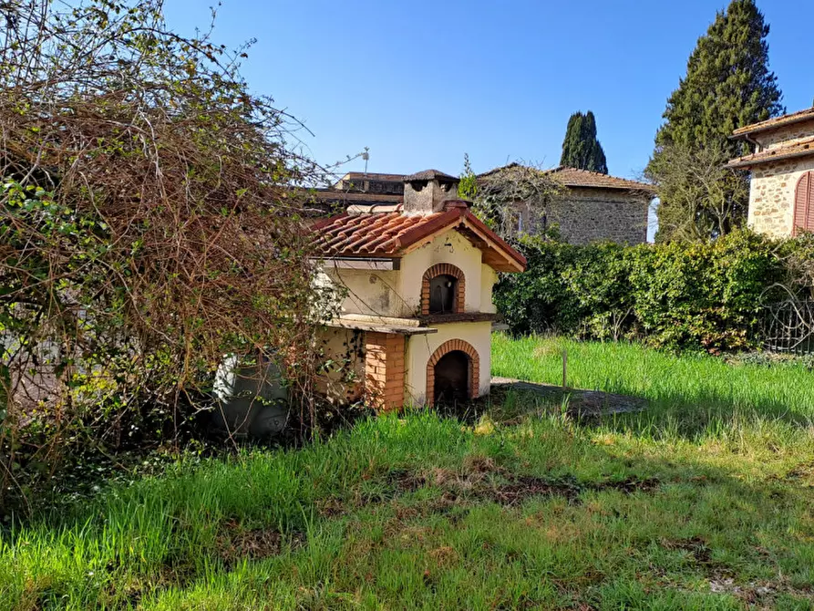 Immagine 4 di Villa in vendita  a Passignano Sul Trasimeno