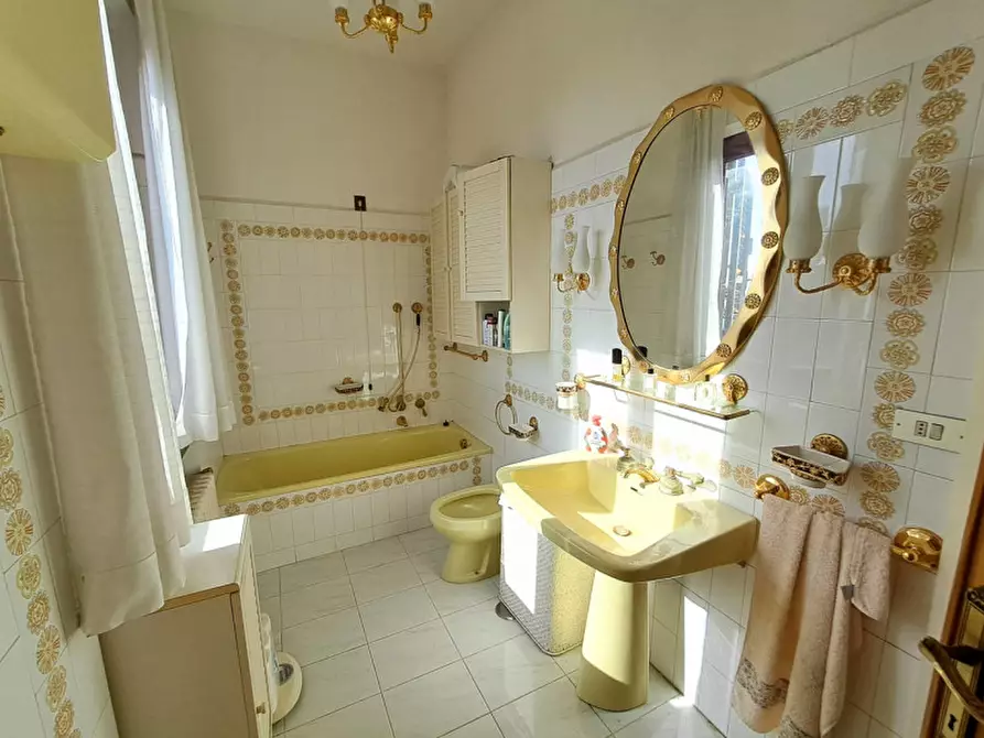 Immagine 13 di Villa in vendita  a Passignano Sul Trasimeno