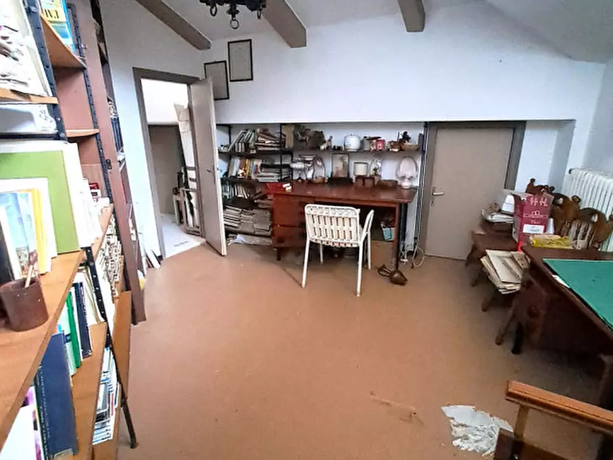 Immagine 18 di Villa in vendita  a Passignano Sul Trasimeno