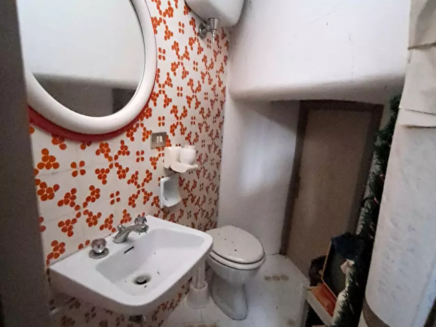 Immagine 19 di Villa in vendita  a Passignano Sul Trasimeno