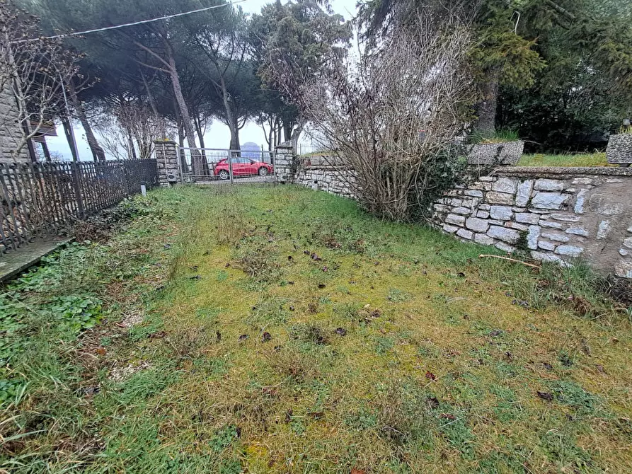 Immagine 20 di Villa in vendita  a Passignano Sul Trasimeno