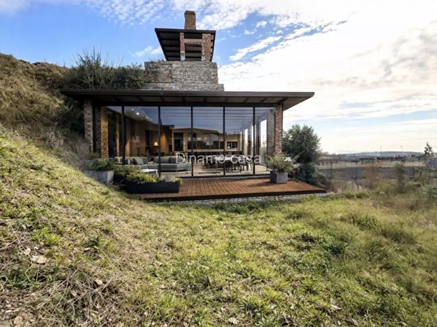 Immagine 4 di Loft/Open space in vendita  in Via del Poggio a Prato