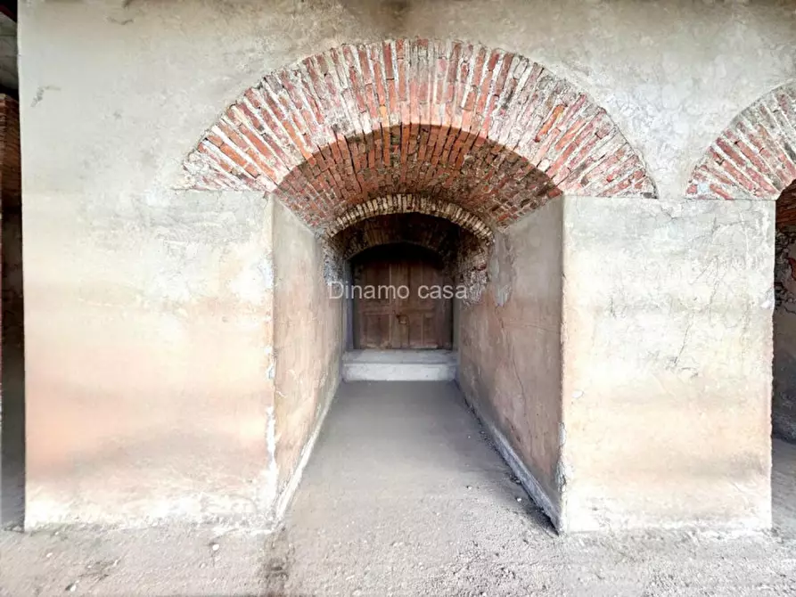 Immagine 10 di Loft/Open space in vendita  in Via del Poggio a Prato