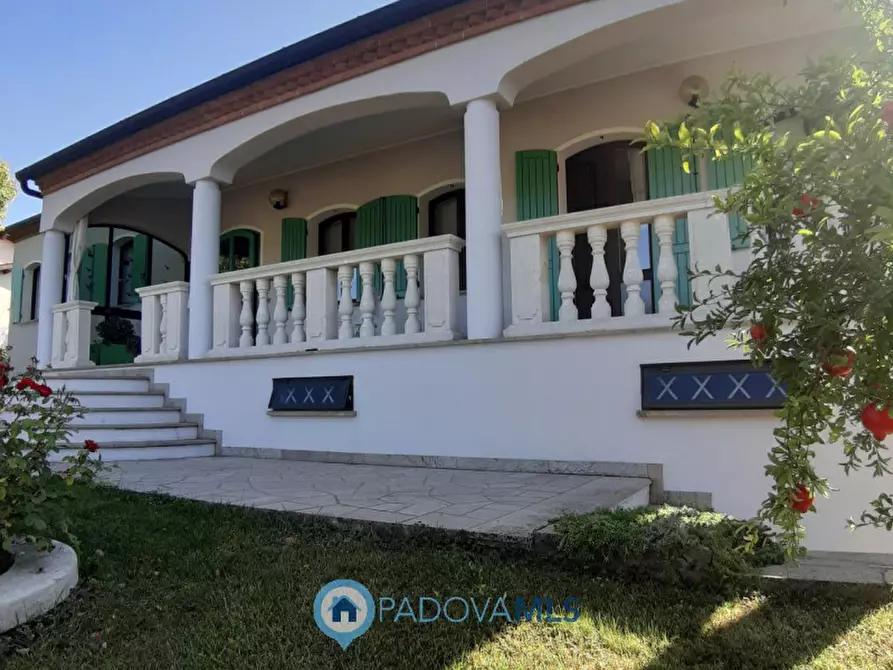 Immagine 27 di Villa in vendita  a Baone