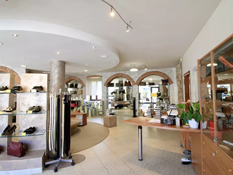 Immagine 25 di Casa indipendente in vendita  in Via Tito Speri a Bagolino