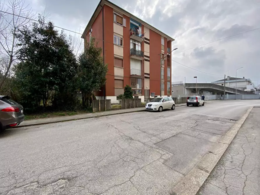 Immagine 15 di Appartamento in vendita  in Via Domenico Bortolan, 12 a Vicenza