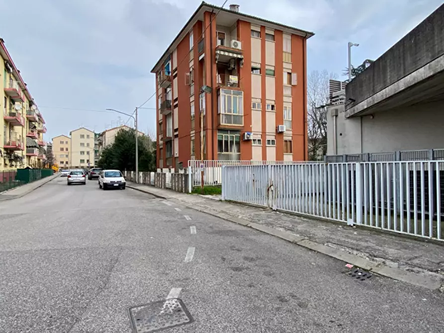 Immagine 16 di Appartamento in vendita  in Via Domenico Bortolan, 12 a Vicenza