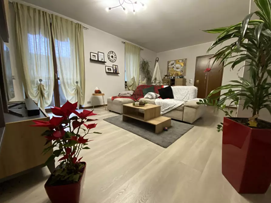 Immagine 2 di Appartamento in vendita  in Via Roma a Vigasio