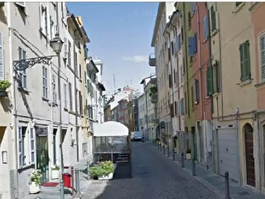 Immagine 16 di Palazzo in vendita  in Parma Centro a Parma