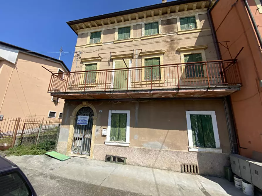 Immagine 3 di Appartamento in vendita  in Via della Pieve a San Pietro In Cariano