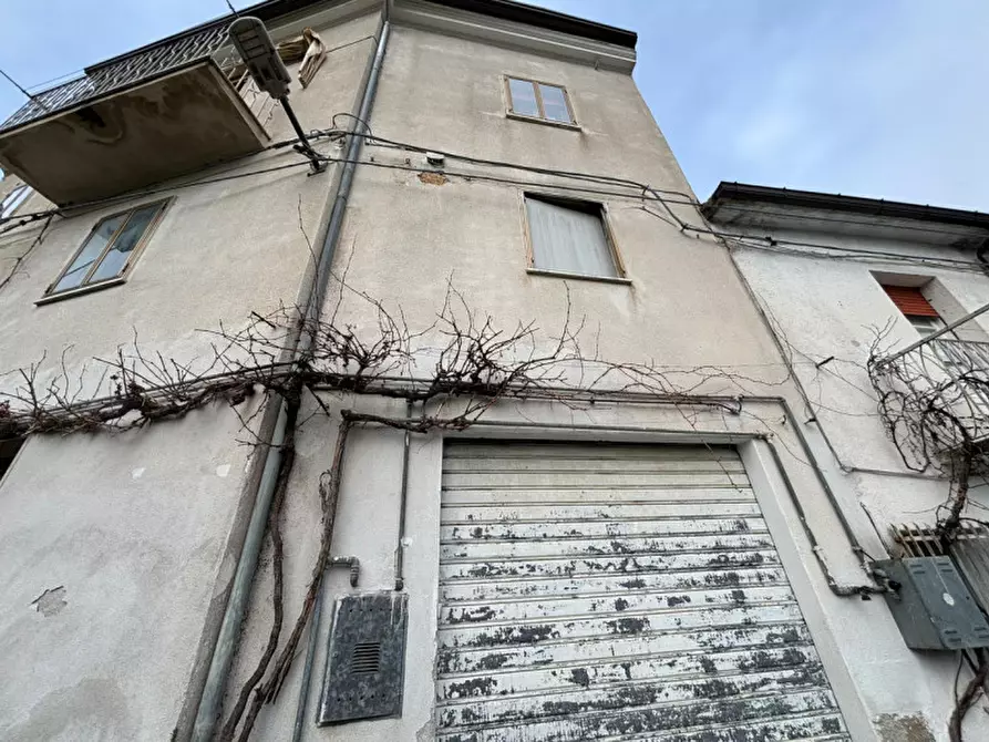 Immagine 1 di Casa indipendente in vendita  in Via Acqua Regente a Paternò