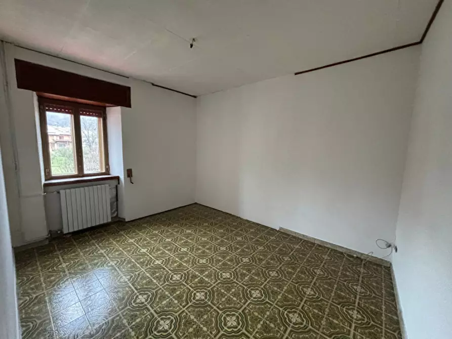 Immagine 11 di Casa indipendente in vendita  in Via Acqua Regente a Paternò