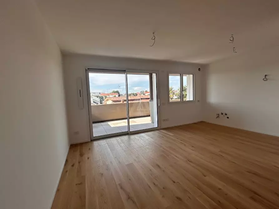 Immagine 1 di Attico in vendita  in Via San Pio X a Castelfranco Veneto