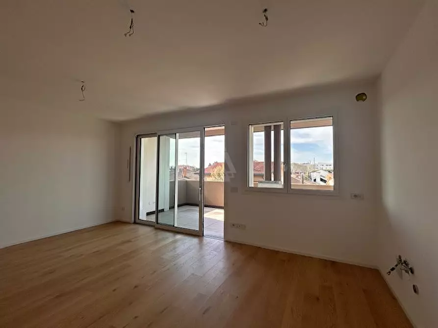 Immagine 10 di Attico in vendita  in Via San Pio X a Castelfranco Veneto