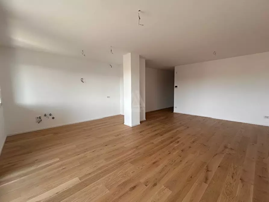 Immagine 2 di Attico in vendita  in Via Giotto a Castelfranco Veneto