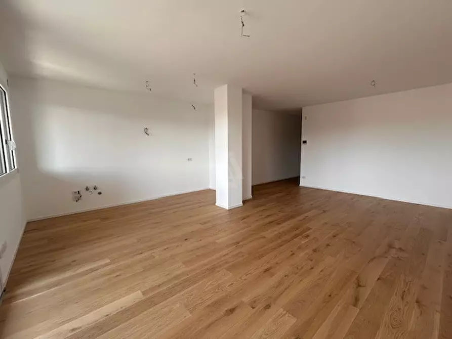 Immagine 3 di Attico in vendita  in Via Giotto a Castelfranco Veneto