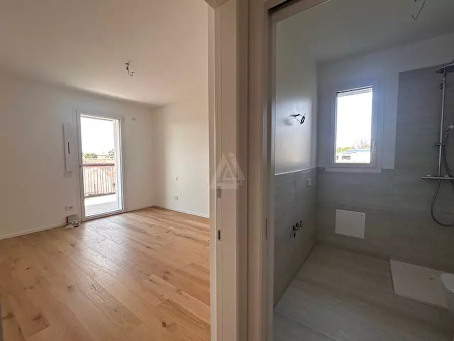 Immagine 9 di Attico in vendita  in Via Giotto a Castelfranco Veneto