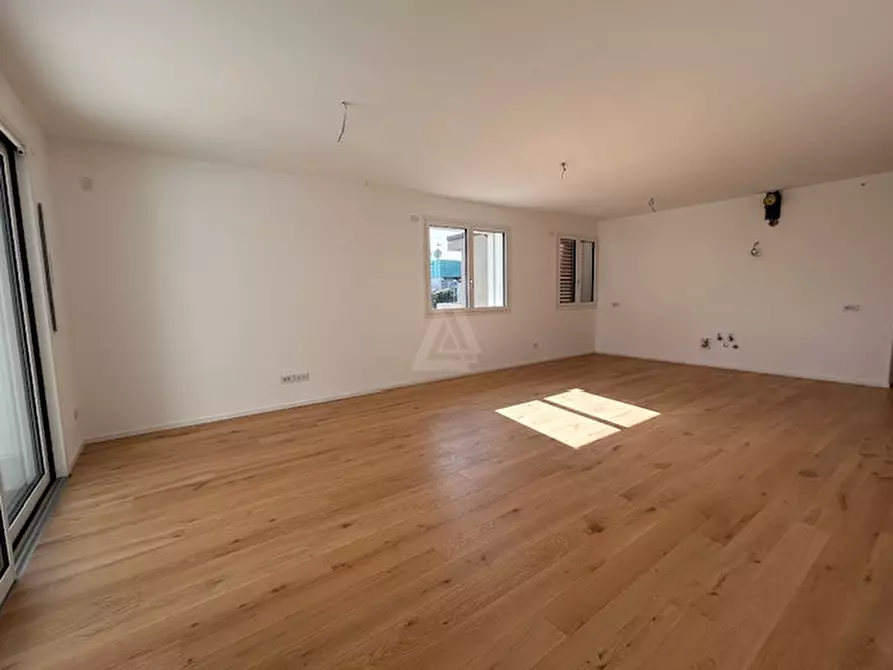 Immagine 13 di Attico in vendita  in Via Giotto a Castelfranco Veneto