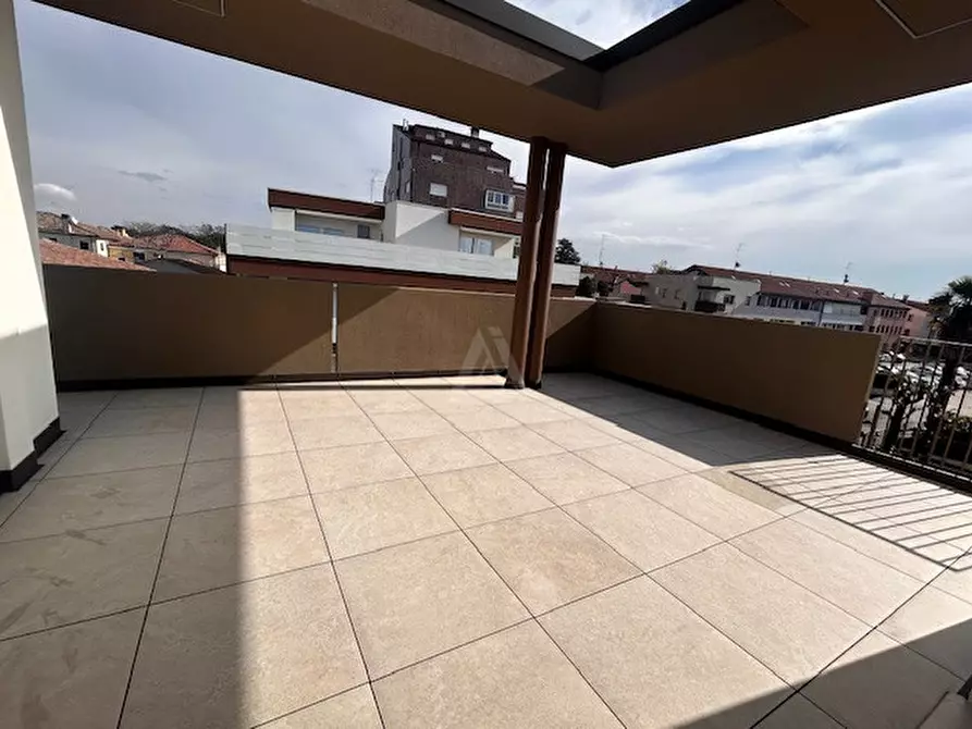 Immagine 15 di Attico in vendita  in Via Giotto a Castelfranco Veneto