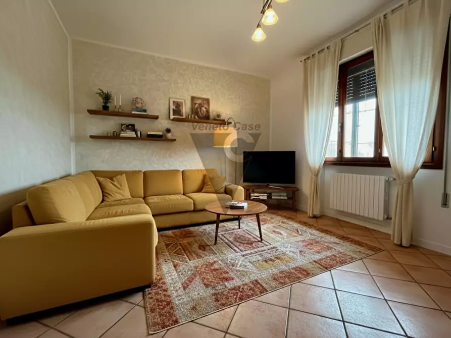 Immagine 1 di Casa bifamiliare in vendita  in Via Raffaello Sanzio a Campagna Lupia