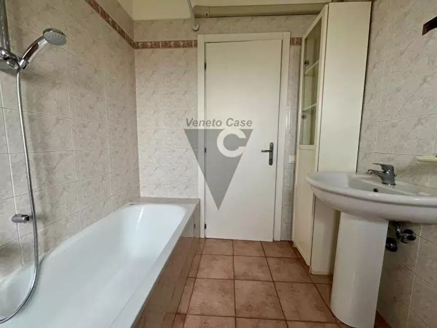 Immagine 12 di Casa bifamiliare in vendita  in Via Raffaello Sanzio a Campagna Lupia