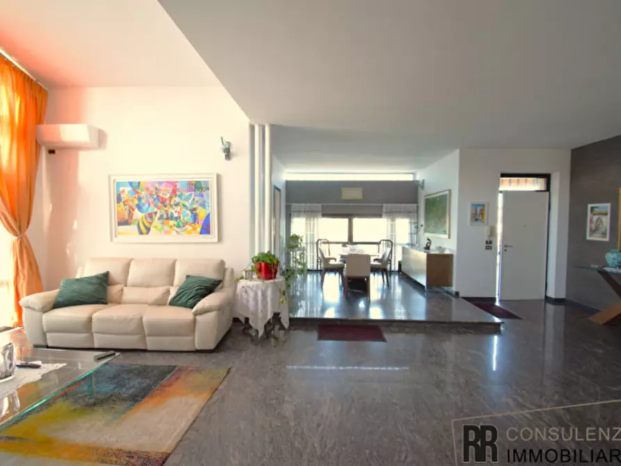 Immagine 9 di Villa in vendita  in Via Salvo D'Acquisto a Mozzecane