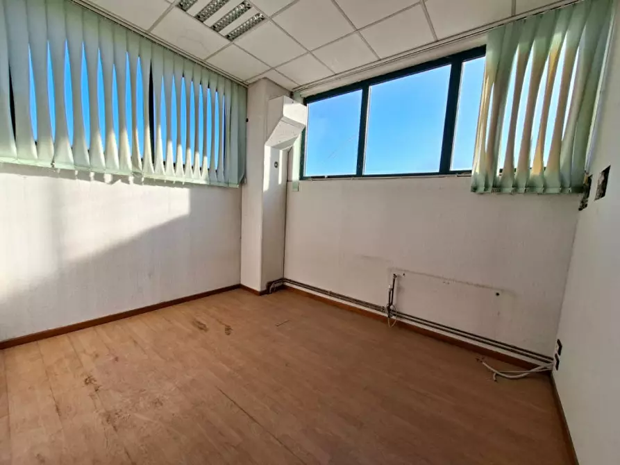 Immagine 6 di Capannone industriale in vendita  in via Leonardo da Vinci a Este