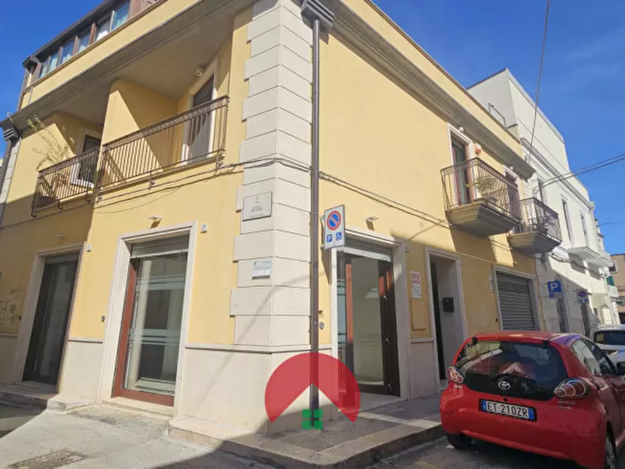Immagine 1 di Negozio in affitto  in Via Maggio 1648 a Altamura
