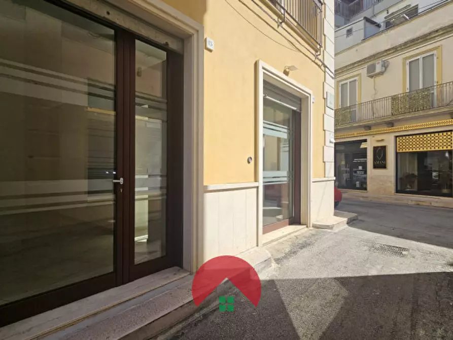 Immagine 4 di Negozio in affitto  in Via Maggio 1648 a Altamura