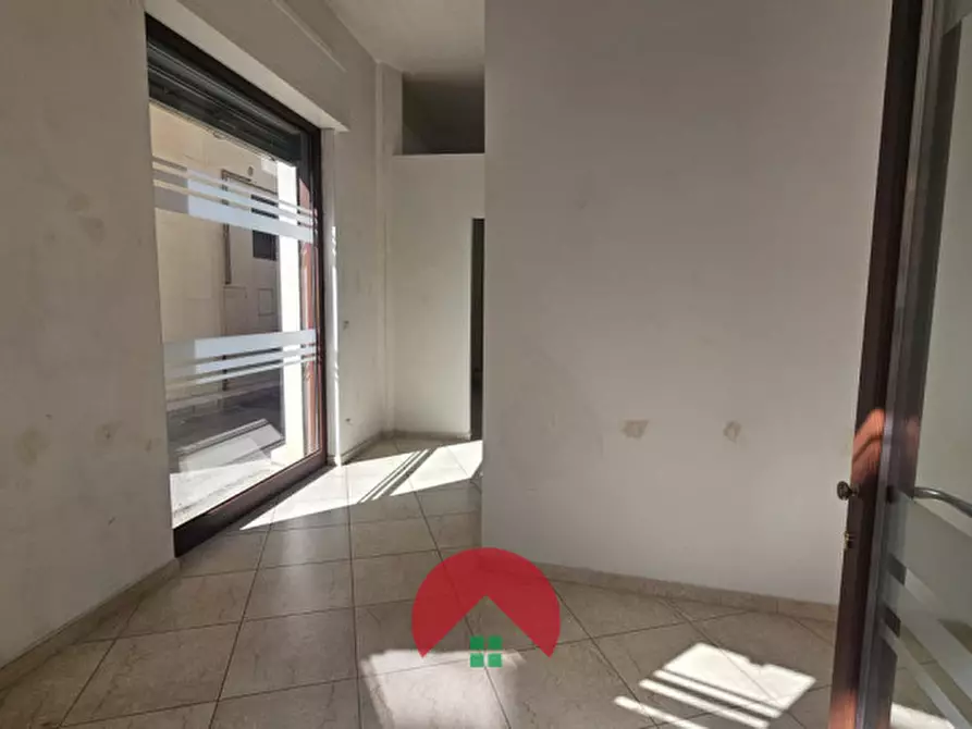 Immagine 6 di Negozio in affitto  in Via Maggio 1648 a Altamura