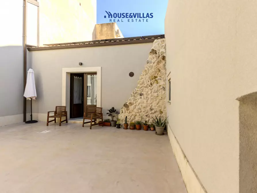 Immagine 1 di Villetta a schiera in vendita  in Via Milano a Avola