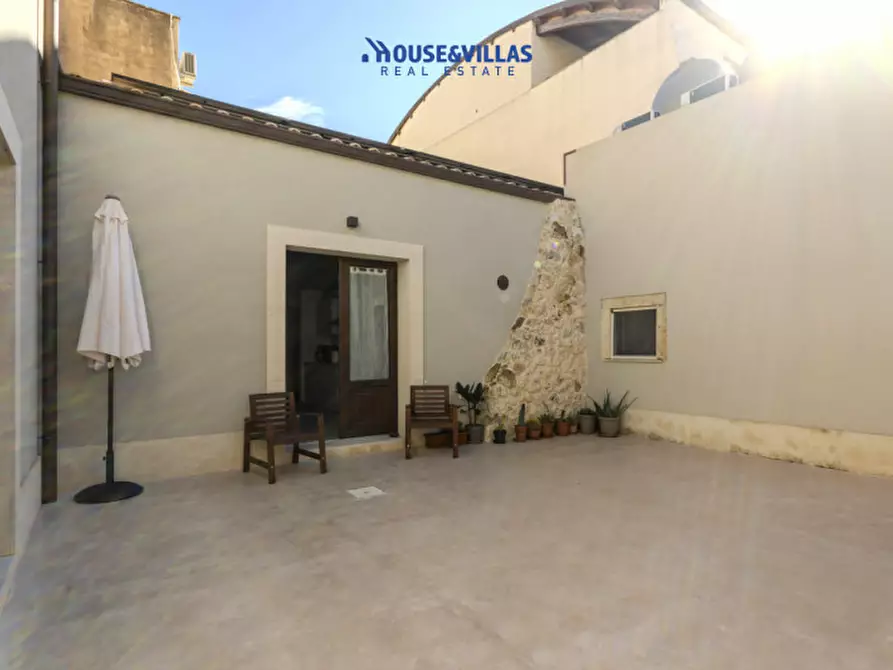 Immagine 2 di Villetta a schiera in vendita  in Via Milano a Avola