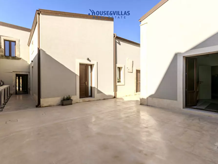 Immagine 3 di Villetta a schiera in vendita  in Via Milano a Avola