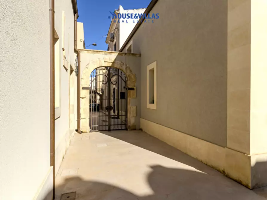 Immagine 4 di Villetta a schiera in vendita  in Via Milano a Avola