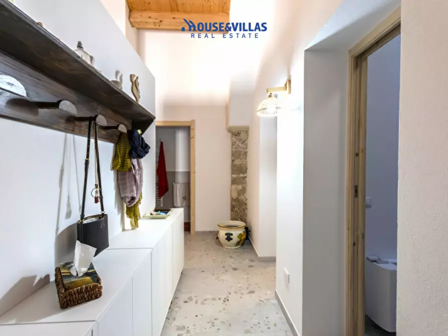 Immagine 13 di Villetta a schiera in vendita  in Via Milano a Avola