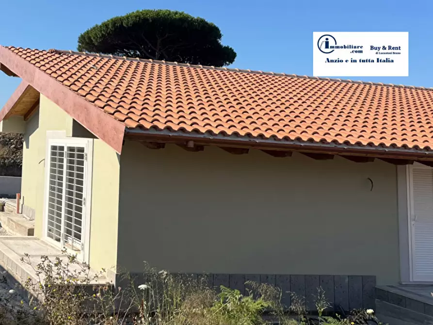 Immagine 3 di Casa bifamiliare in vendita  in Via della Cannuccia a Anzio