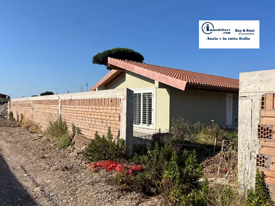 Immagine 4 di Casa bifamiliare in vendita  in Via della Cannuccia a Anzio